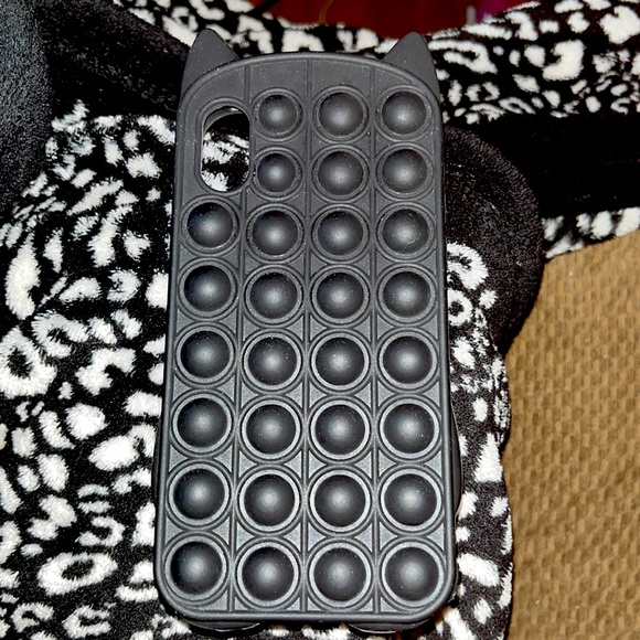 Black Kitty Pop Fidget IPhone X/XS Case - Picture 1 of 2
